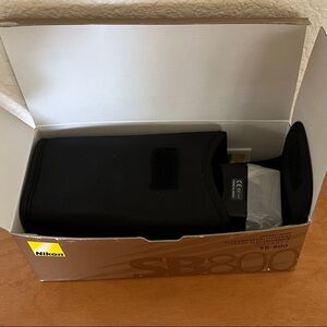 NEW Nikon SB-800 Speedlight Flash with Black Case